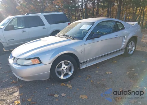 2000 Ford Mustang из США, поврежденный, VIN 1FAFP4047YF307759